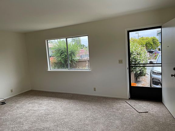2nd image of 2207 Chanticleer Ave