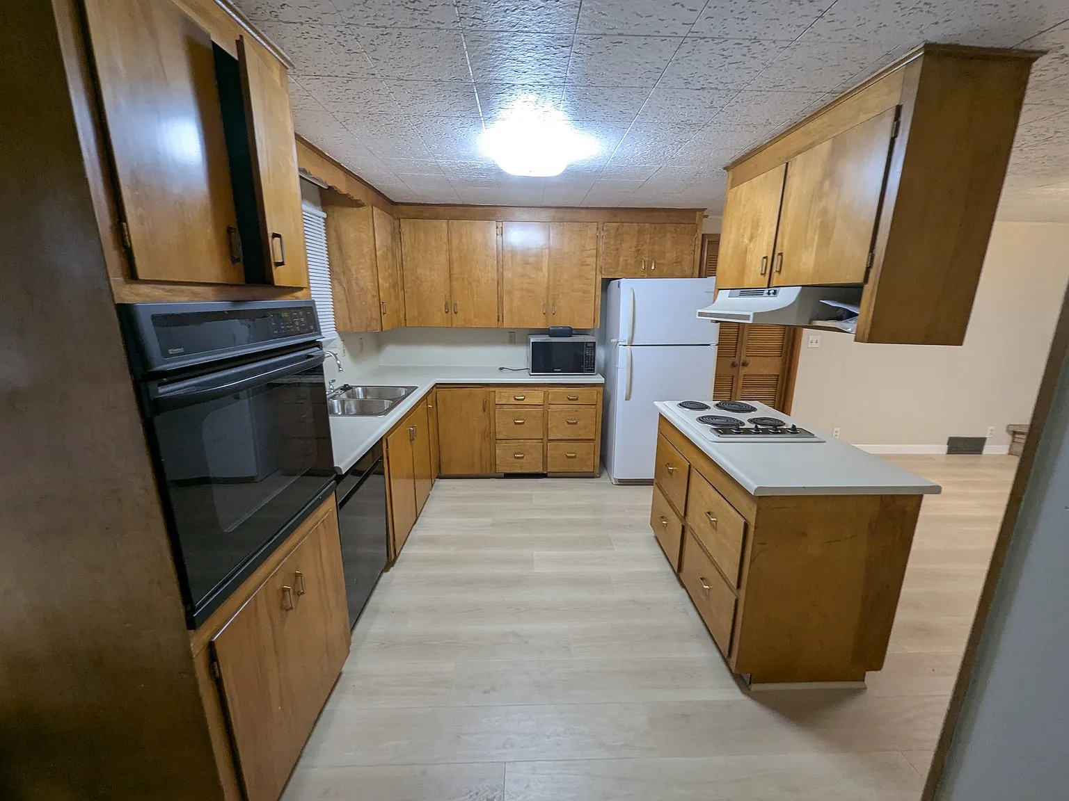 Cute three-bedroom home in a great location. — Photo 4