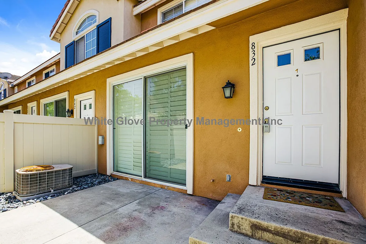 Building Photo - 832 S Boulder Pl
