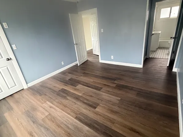 686 Cumberland Hill Rd Floor 1, Woonsocket, RI 02895