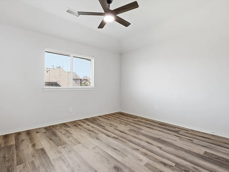 8401 Shakespeare Ln — Photo 16