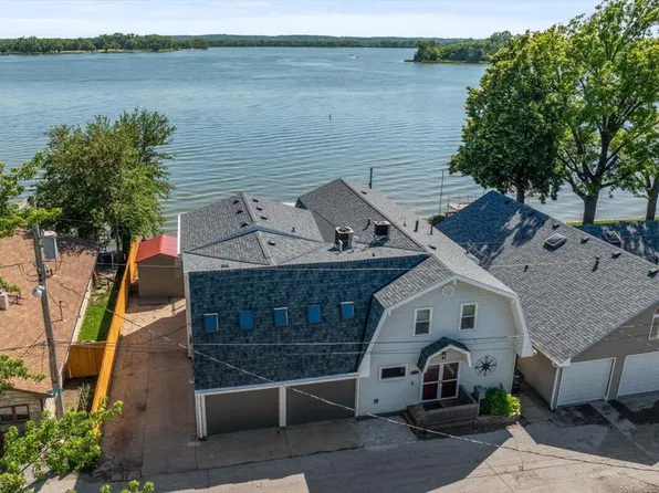 4618 N Shore Dr, Council Bluffs, IA 51501