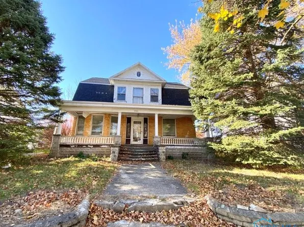 1045 N Union St, Fostoria, OH 44830