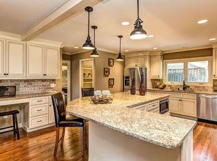 6127 Glenridge Rd, Charlotte, NC 28211