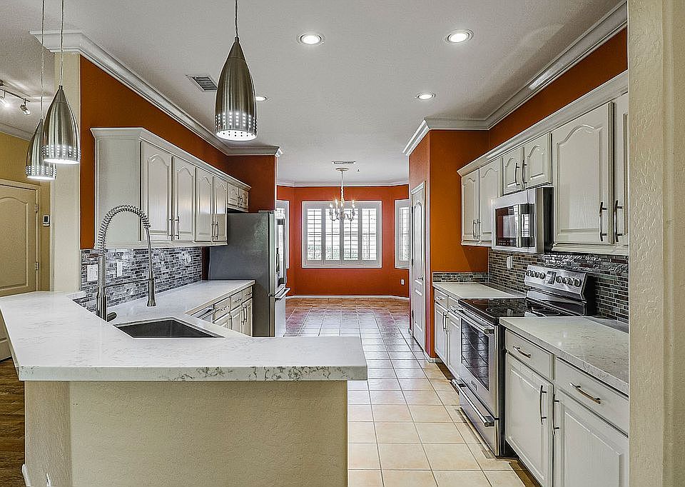 1st image of 15815 W Cinnabar Dr