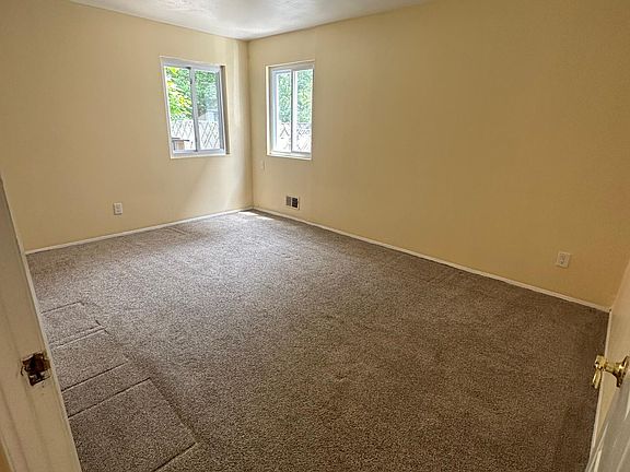 3rd image of 109 Ada Dr Floor 1