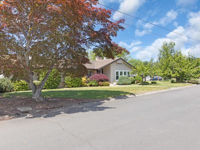 414 W Elizabeth St, Roseburg, OR, 97471