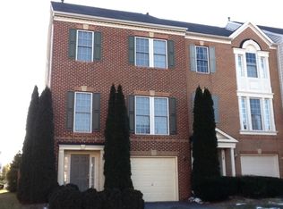 16 Rockingham Ct, Germantown, MD 20874