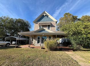 115 W 5th St, Stroud, OK 74079