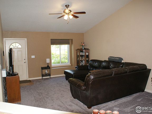 3rd image of 662 Florence Ave