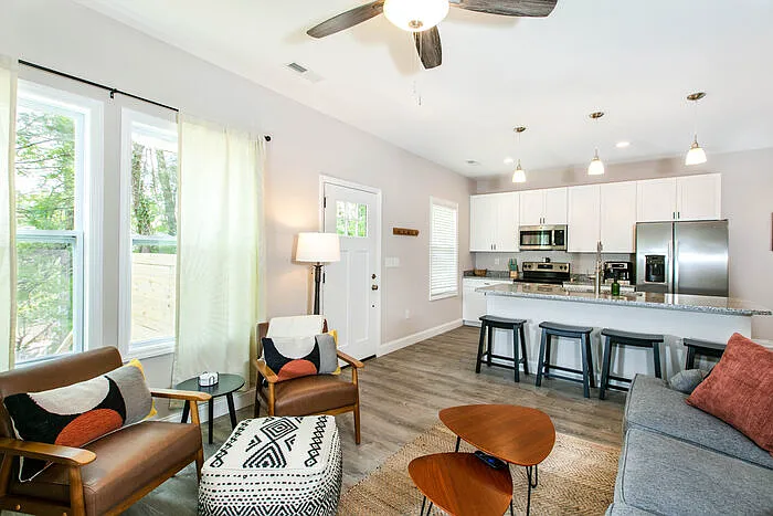 17 Woodland Ter — Photo 3