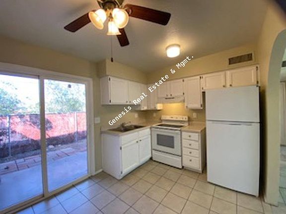 5th image of 3525 E Flower St Unit 2