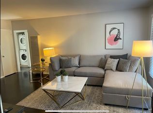 1279 S Cloverdale Ave APT 4, Los Angeles, CA 90019