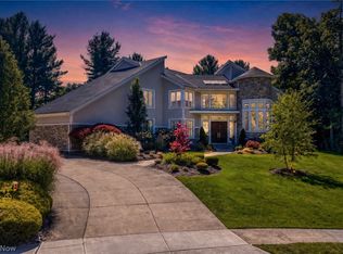 24150 Woodside Ln, Beachwood, OH 44122