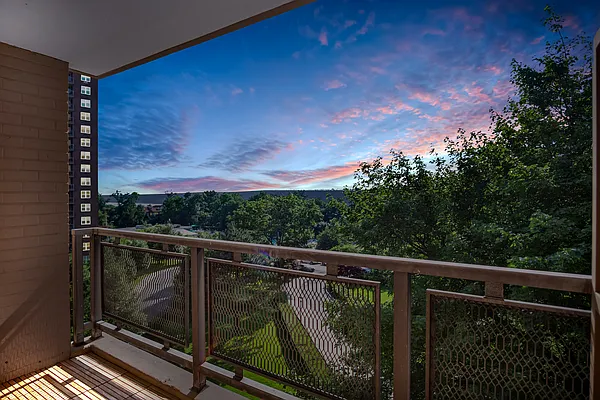 Sold by Compass | media 11