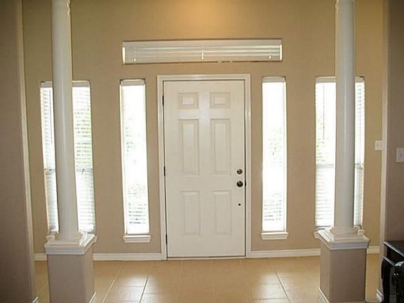 4th image of 8009 Skyline Dr