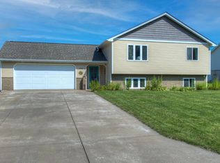 1515 Lokhorst St, Baldwin, WI 54002