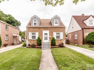 331 Bellwood Ave, Bellwood, IL 60104