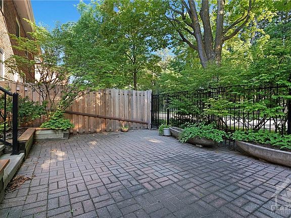 4th image of 215 Mackay St #14