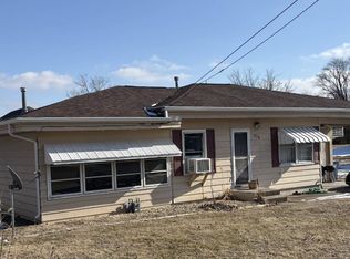 429 N 5th St, Monmouth, IL