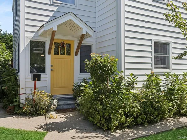 1 Leo Street, Patchogue, NY 11772