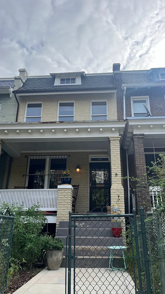 425 12th St NE photo 1