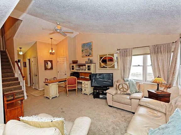 3rd image of 16 Wilan Ln