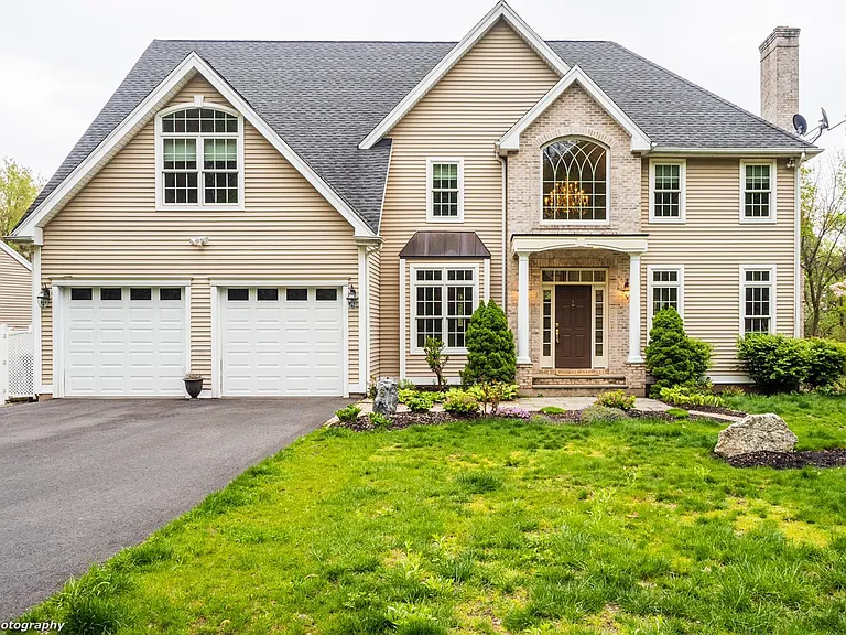 6 Romano Ct — Photo 1