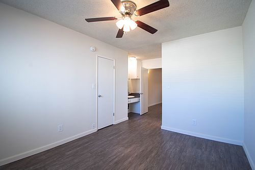 5th image of 1420 Pacific Ave APT 5