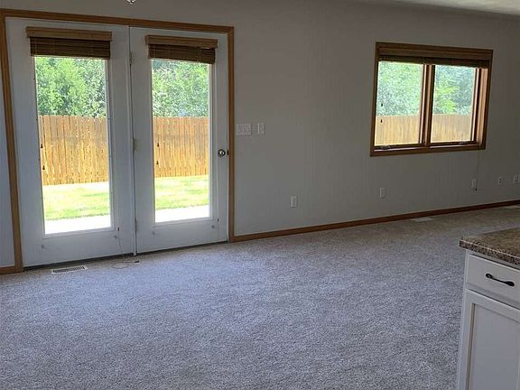 4th image of 3657 Laramie St
