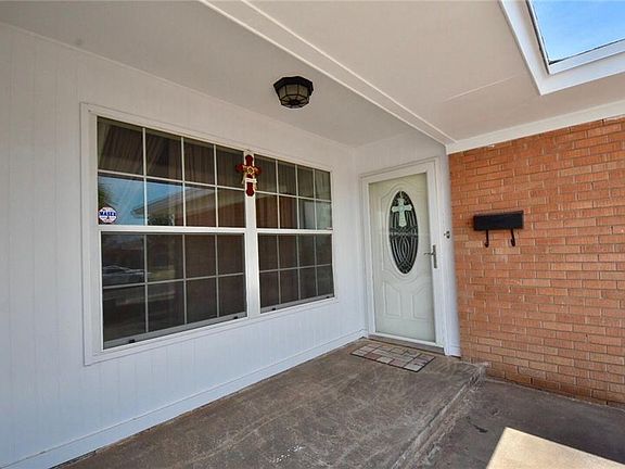 4th image of 10541 Candlewood Ave