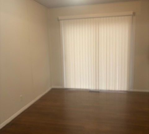 4th image of 1408 E 52nd St