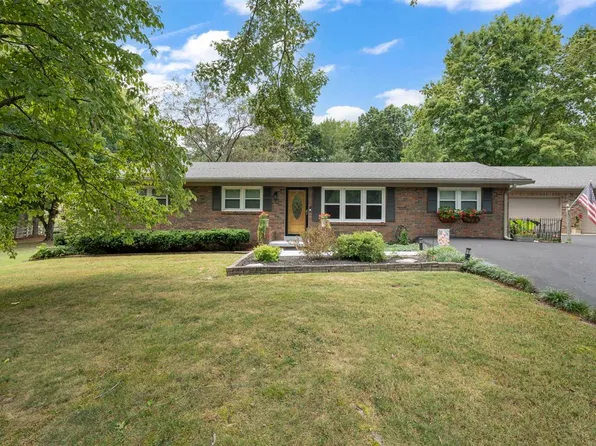 765 Hill Rd, Bowling Green, KY 42103