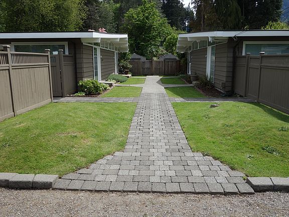 Walkway to four units from the parking area