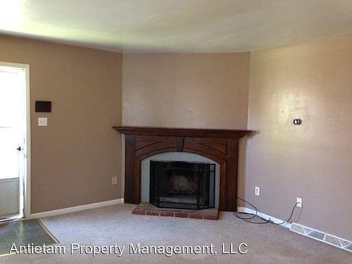 1st image of 1860 Abbey Ln