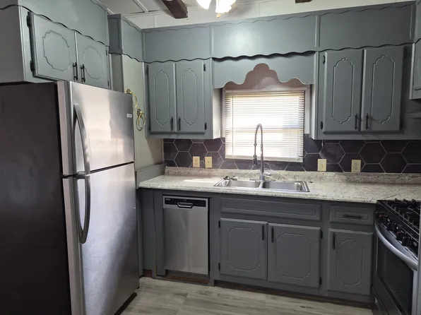 503 Uhland Rd Trailer 44, San Marcos, TX 78666