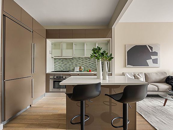 2nd image of 75 Wall St #30D