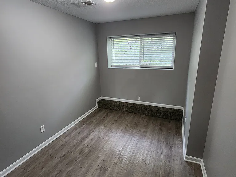 8320 N Nodaway Ave — Photo 12