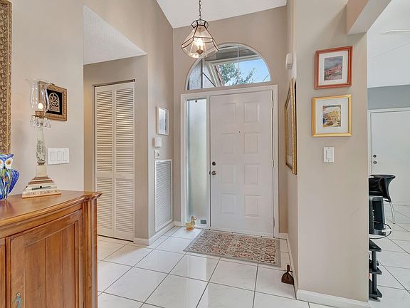 4th image of 7832 Majestic Palm Drive #B