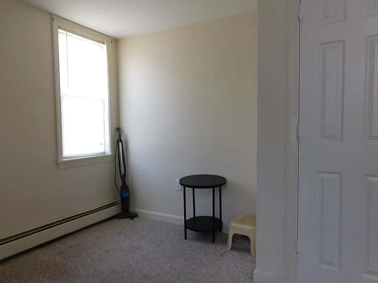 24 Douglas St — Photo 2