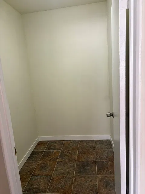 2 bed, 1040 sqft, $2,800 — Photo 3