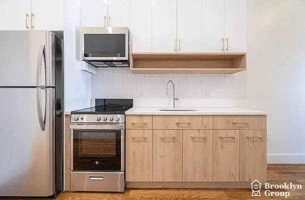 Rented by Brooklyn Group | media 4