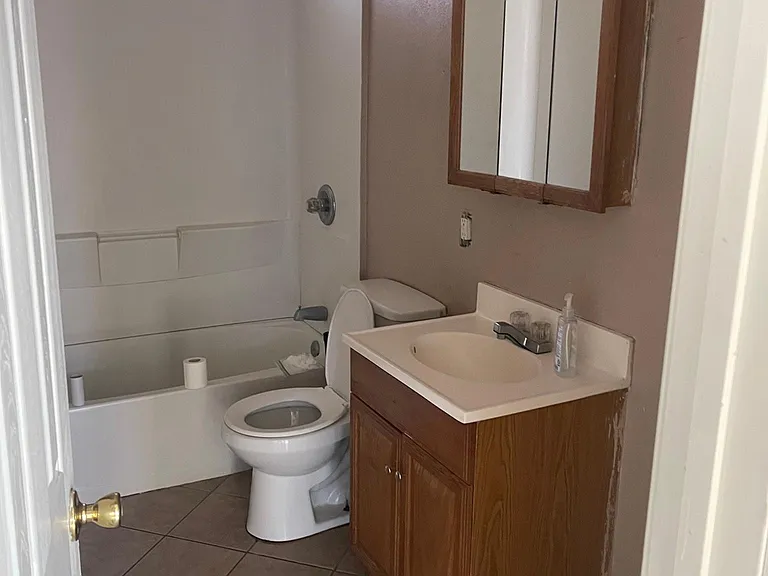 6814 W Cypress St — Photo 1