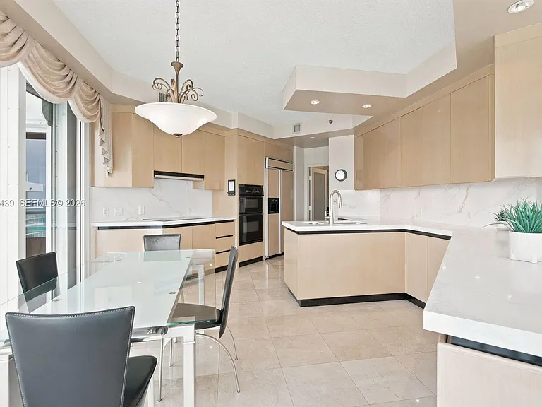 16445 Collins Ave #11B — Photo 12