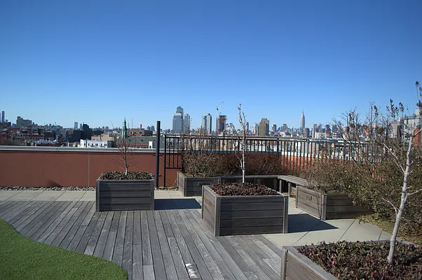 Rented by Loom Group | media 63