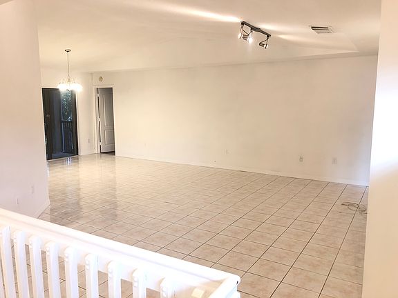 4th image of 9649 SW 138th Ave