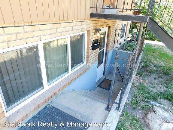 5th image of 384 E Ramona Ave #2