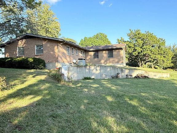 5th image of 1204 Lorraine Ave