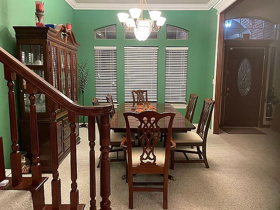 Formal Dining