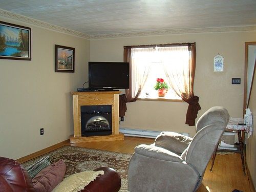 2nd image of 2091 Mary Ellen Ln